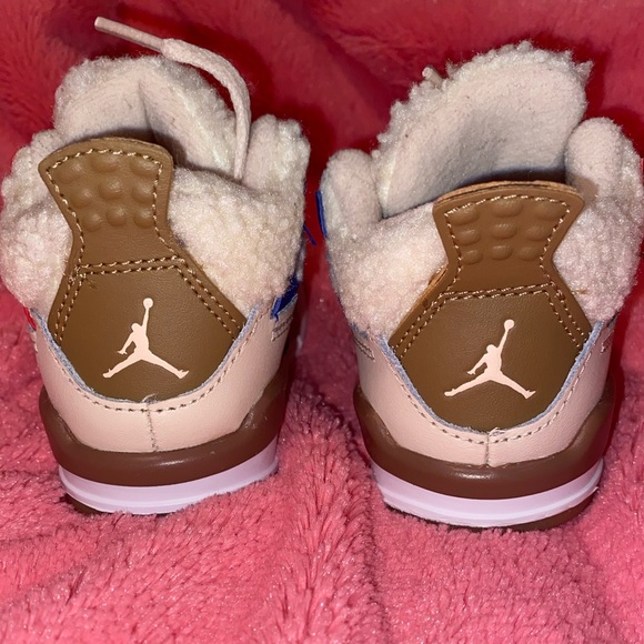 Jordan 4 Retro - Picture 3 of 7